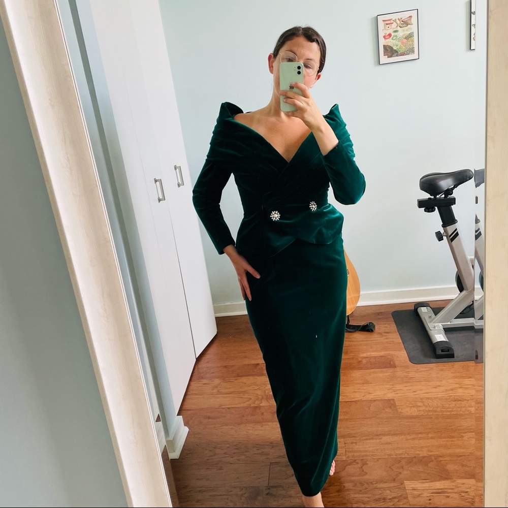 Vintage green velvet evening formal 2 piece gown